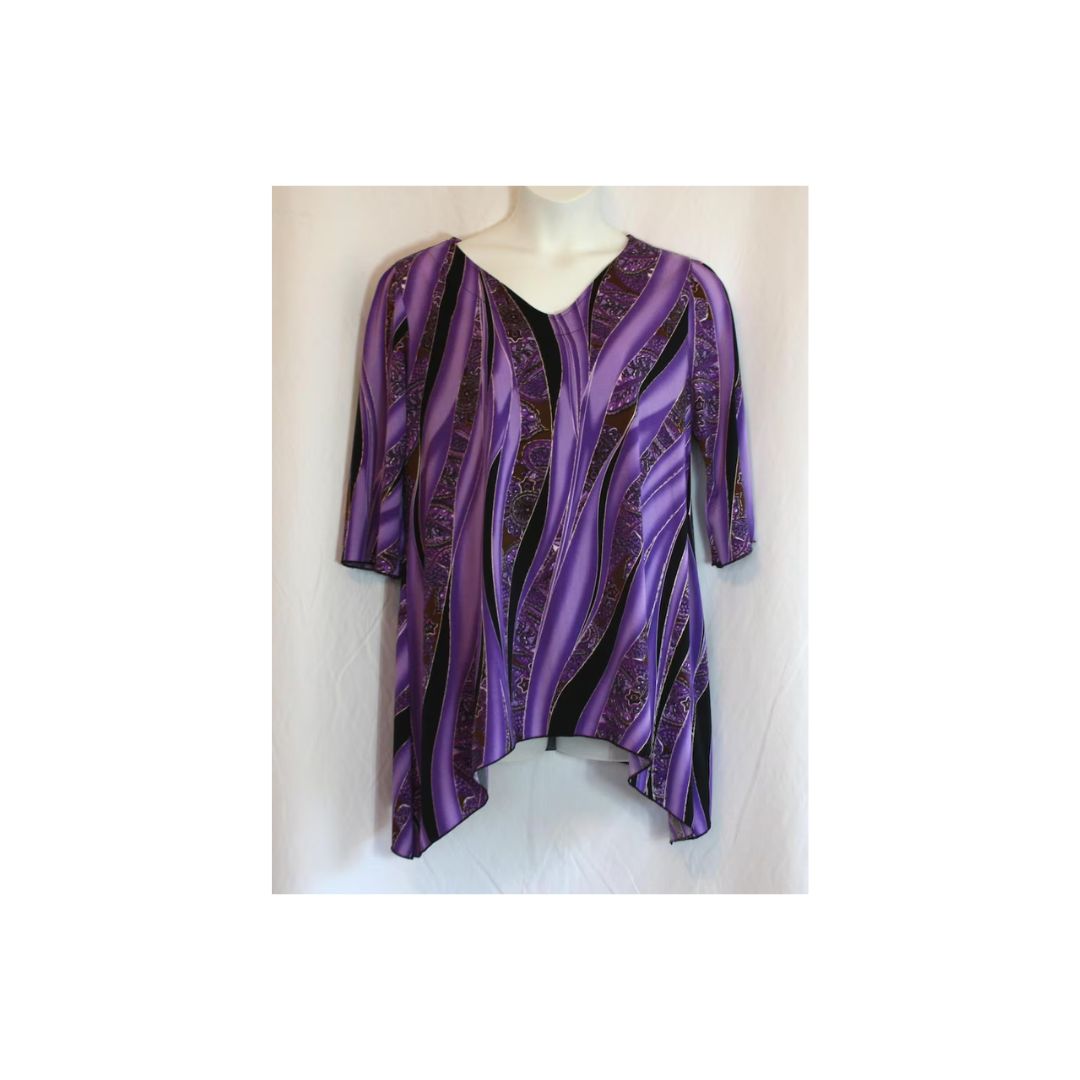 Purple & Black V-Neck Blouse - Blusa morada y negra con cuello en V