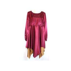 Burgundy Brocade & Satin Overlay w Double Skirt, Gold and Burgundy Back L 38" bust - Sobrefalda de brocado y satén en color burdeos con doble falda; espalda en dorado y burdeos; talla L (busto de 38 pulgadas).